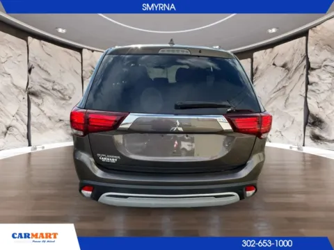 More photos of 2020 Mitsubishi Outlander ES Sport Utility 4D at CARMART - Smyrna, DE