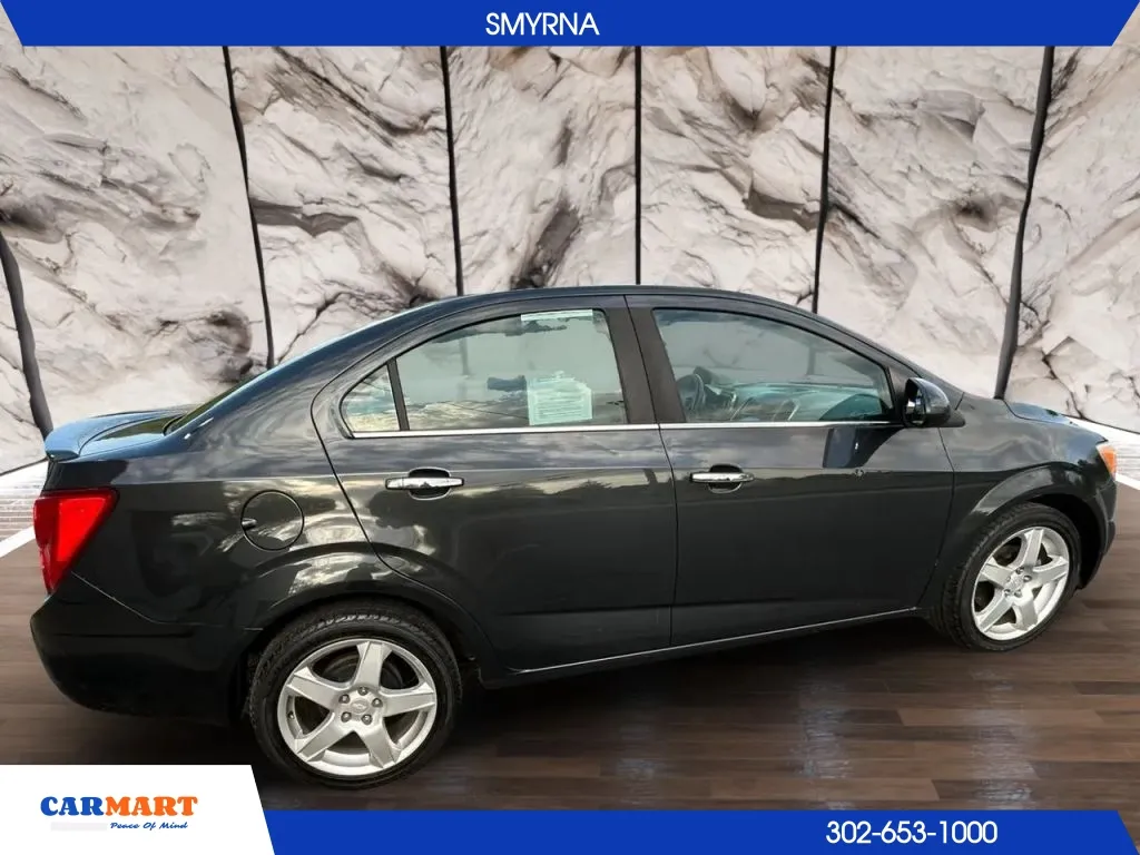 2015 Chevrolet Sonic LTZ - Photo 10