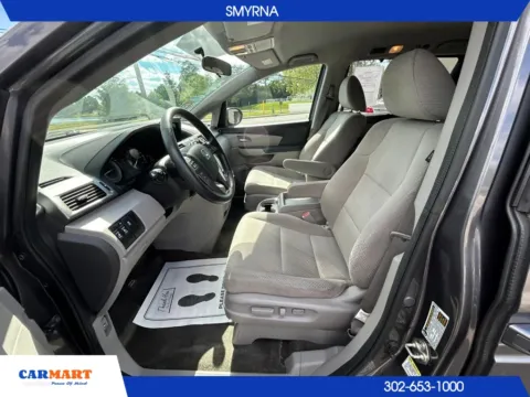 More photos of 2015 Honda Odyssey EX Minivan 4D at CARMART - Smyrna, DE