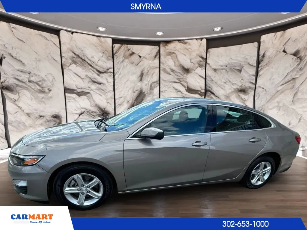 Chevrolet Malibu photo 3