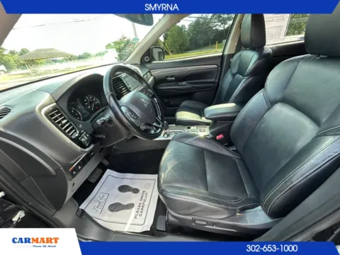 More photos of 2019 Mitsubishi Outlander SEL Sport Utility 4D at CARMART - Smyrna, DE