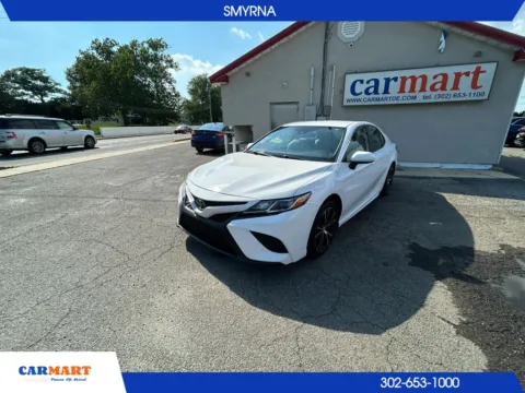 White 2020 Toyota Camry SE Sedan 4D for sale in Smyrna, DE