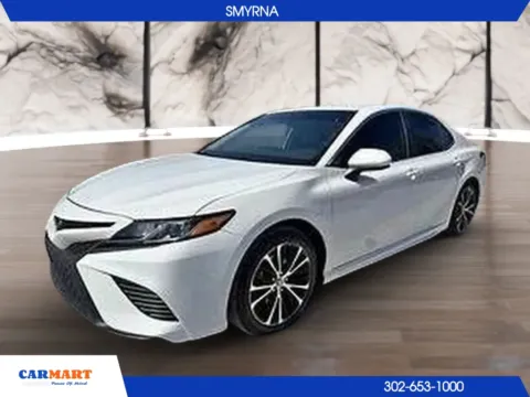 White 2020 Toyota Camry SE Sedan 4D for sale in Smyrna, DE
