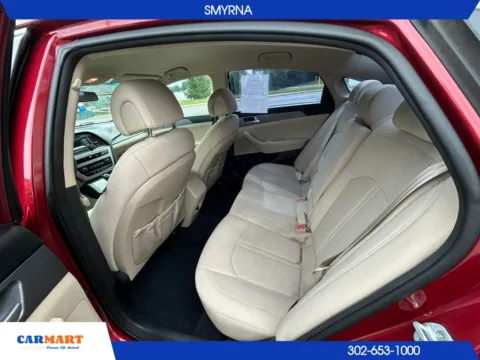 More photos of 2015 Hyundai Sonata SE Sedan 4D at CARMART - Smyrna, DE