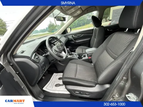 More photos of 2018 Nissan Rogue SV Sport Utility 4D at CARMART - Smyrna, DE