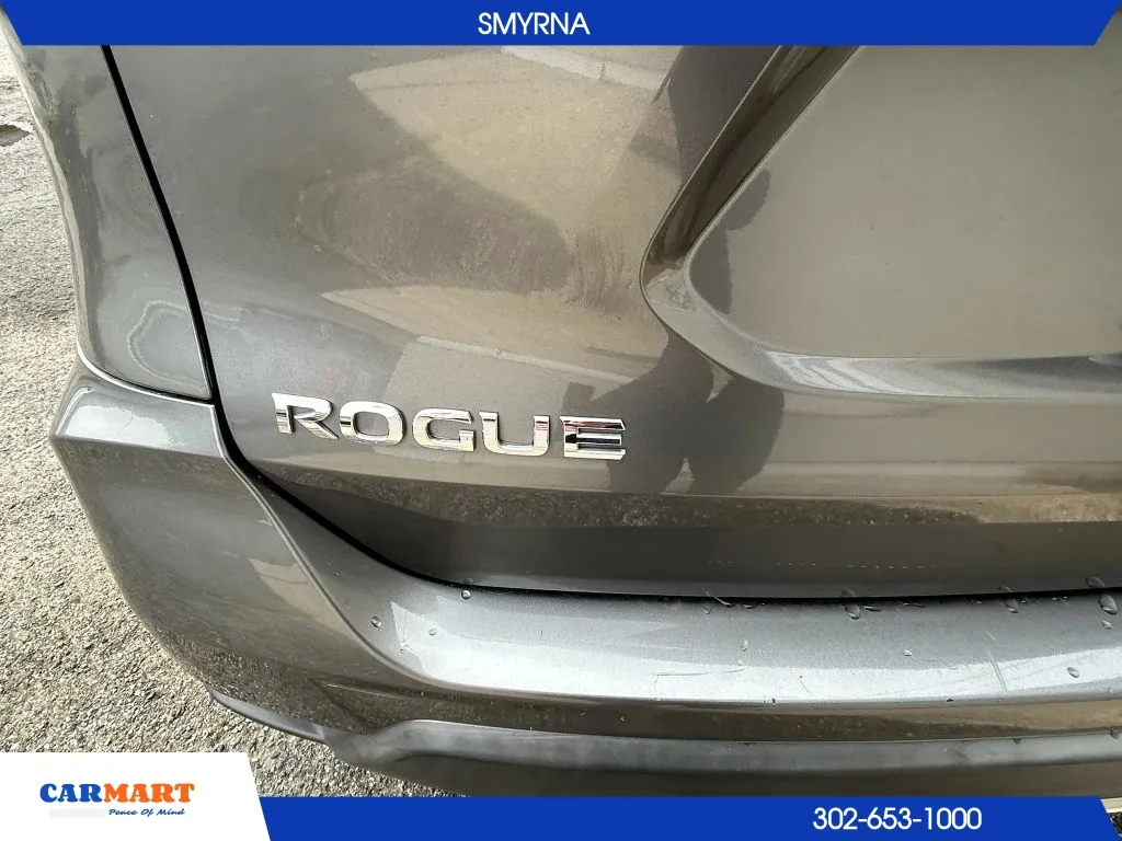 Nissan Rogue photo 8