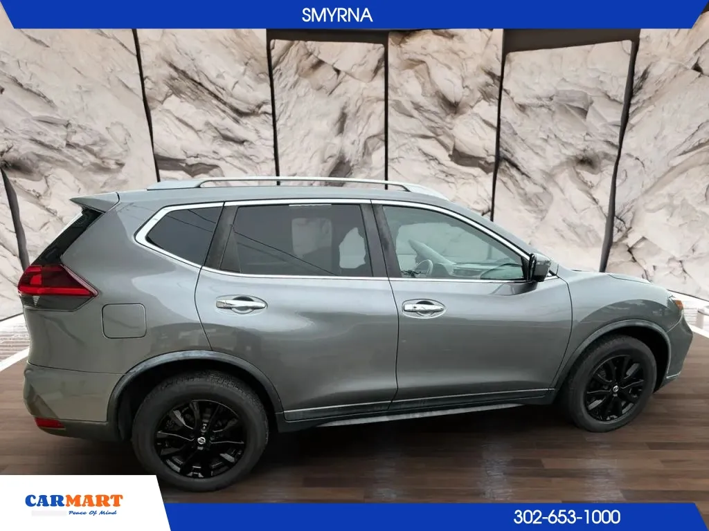 Nissan Rogue photo 11