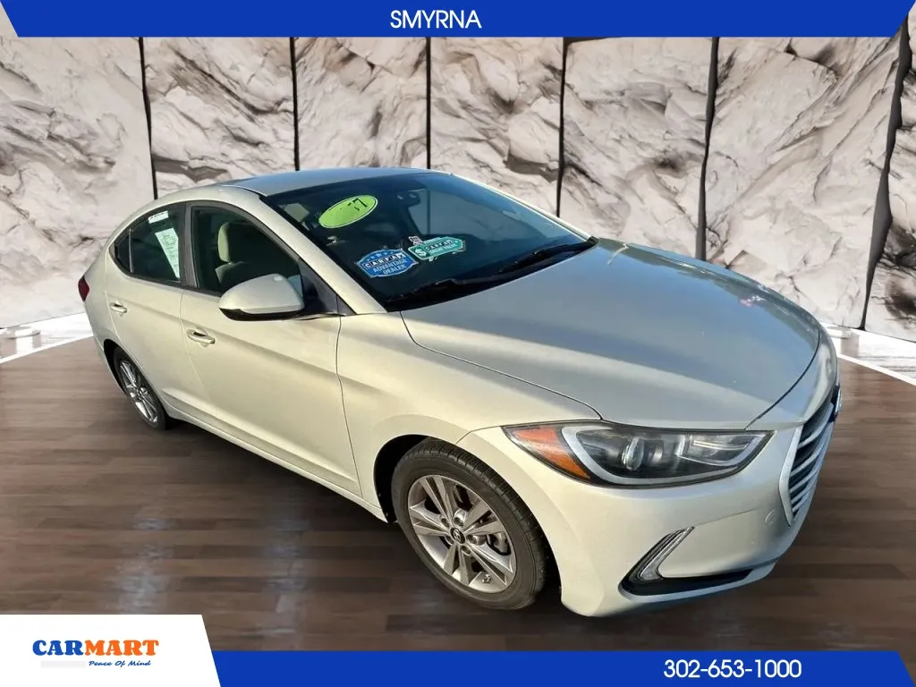Hyundai Elantra photo 10