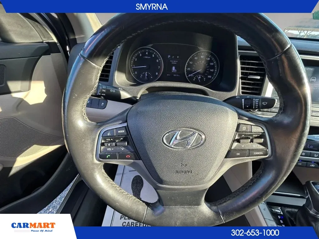 Hyundai Elantra photo 15