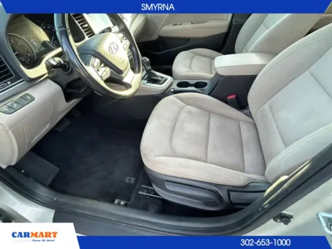 More photos of 2017 Hyundai Elantra SE Sedan 4D at CARMART - Smyrna, DE