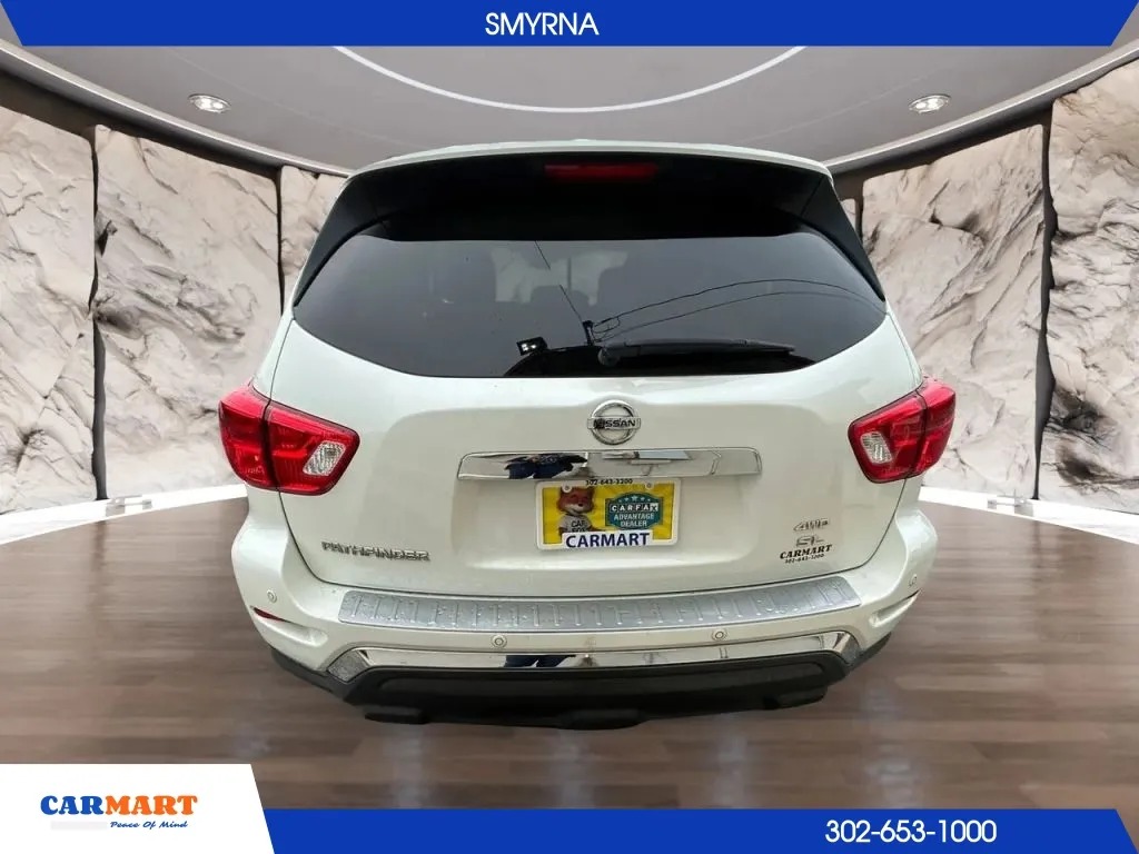 Nissan Pathfinder photo 8
