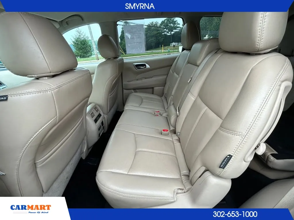 Nissan Pathfinder photo 6