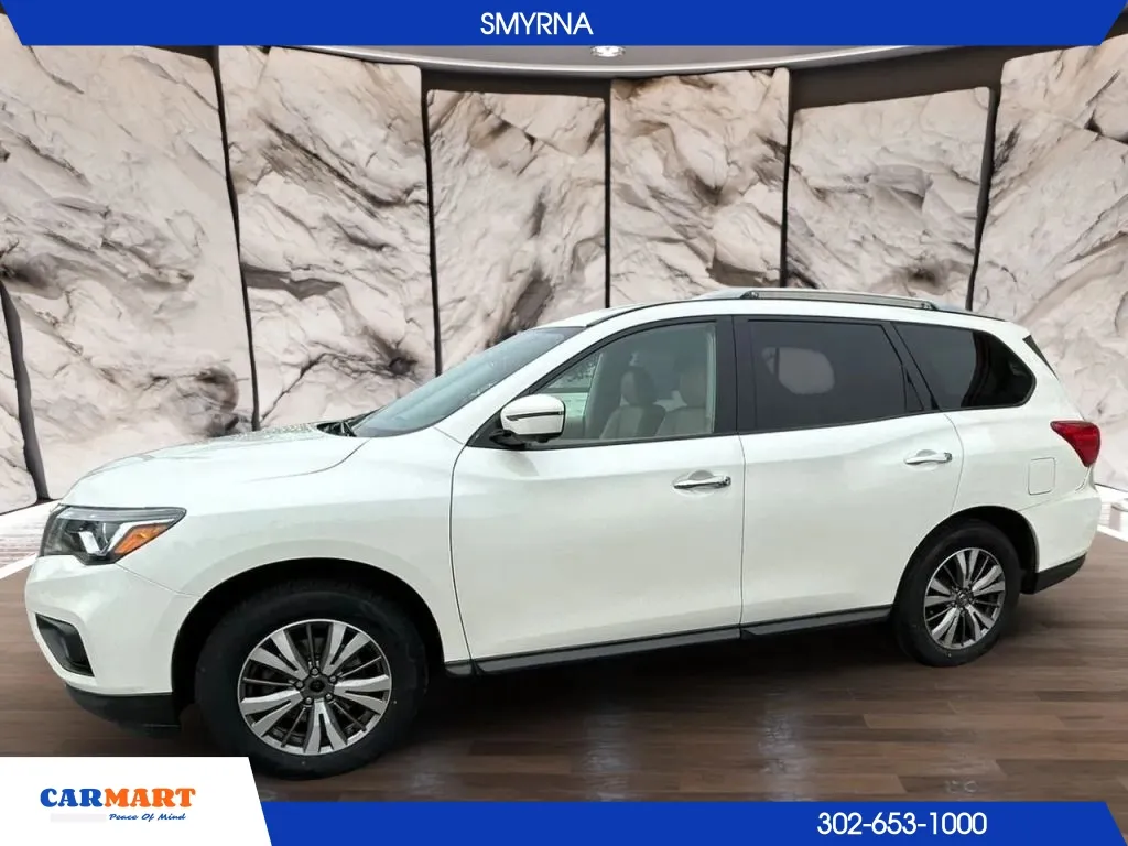 Nissan Pathfinder photo 3