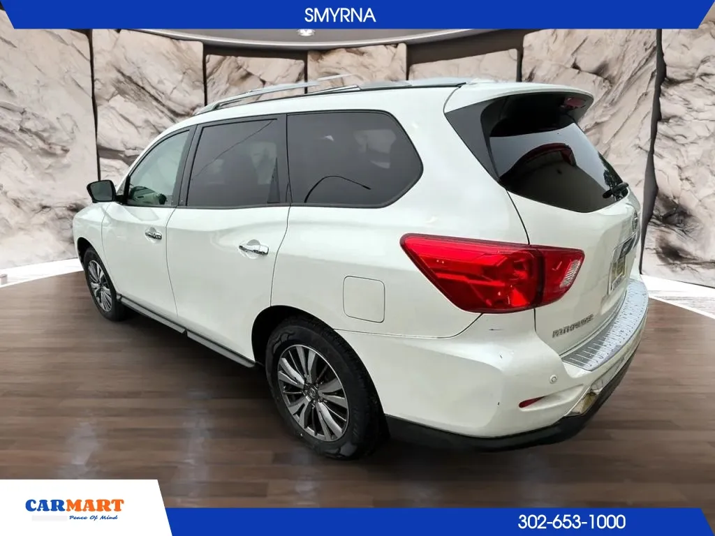 Nissan Pathfinder photo 7
