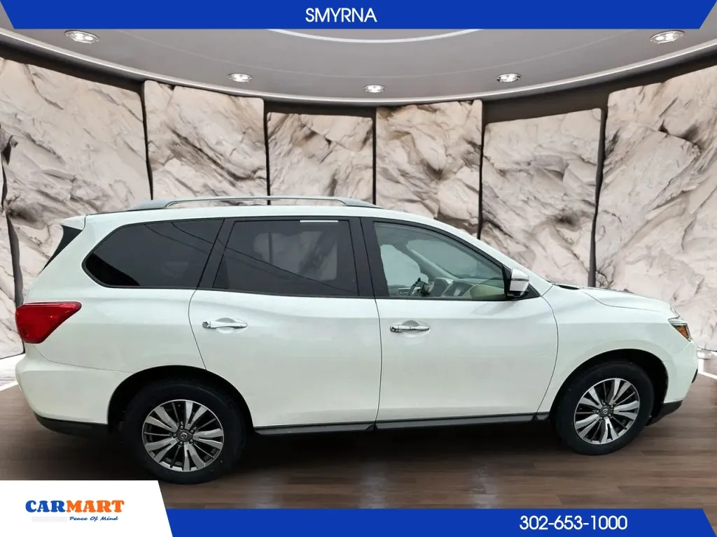Nissan Pathfinder photo 12