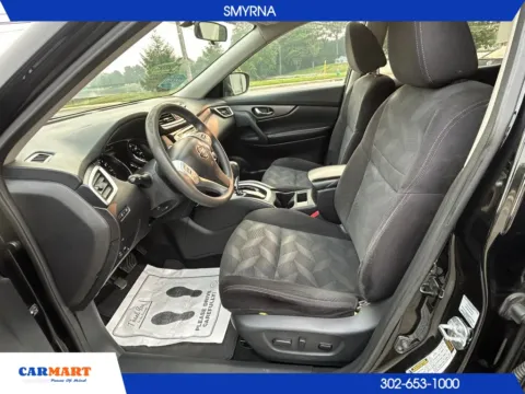 More photos of 2014 Nissan Rogue SV Sport Utility 4D at CARMART - Smyrna, DE