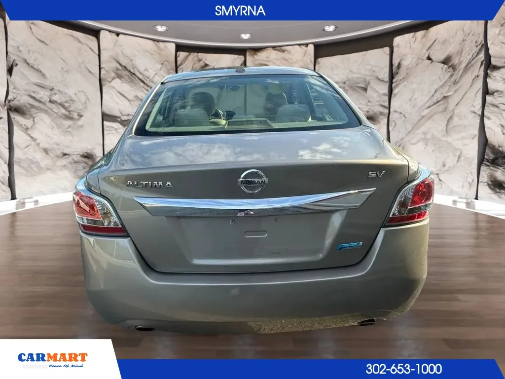 Nissan Altima photo 7