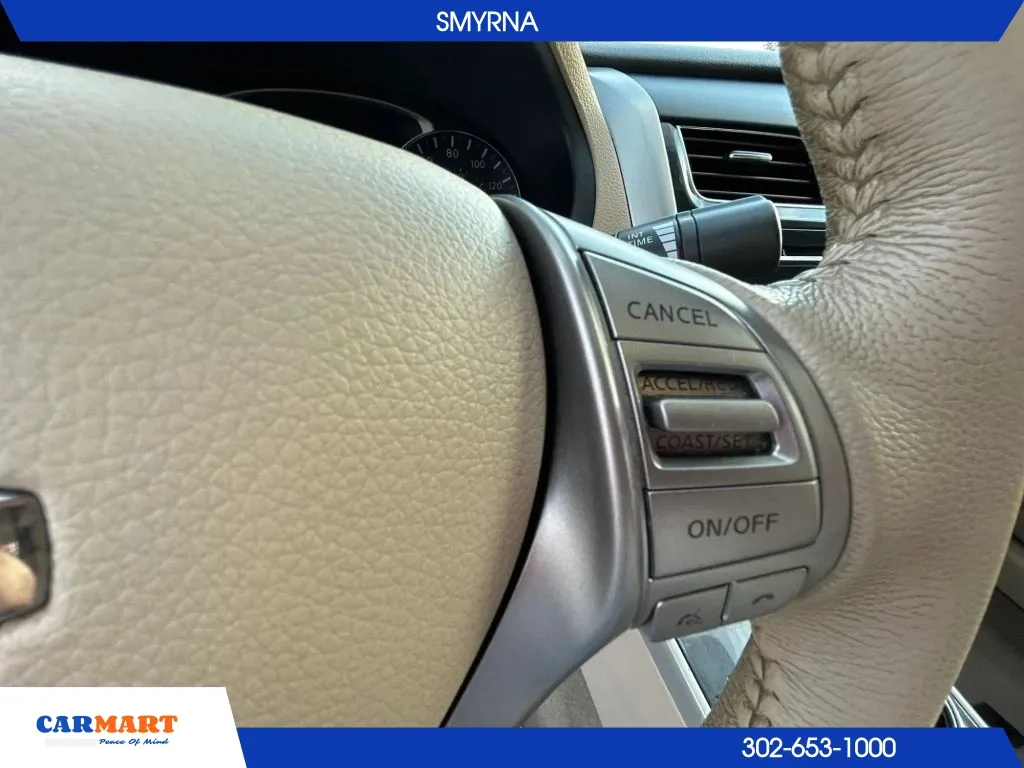 Nissan Altima photo 16
