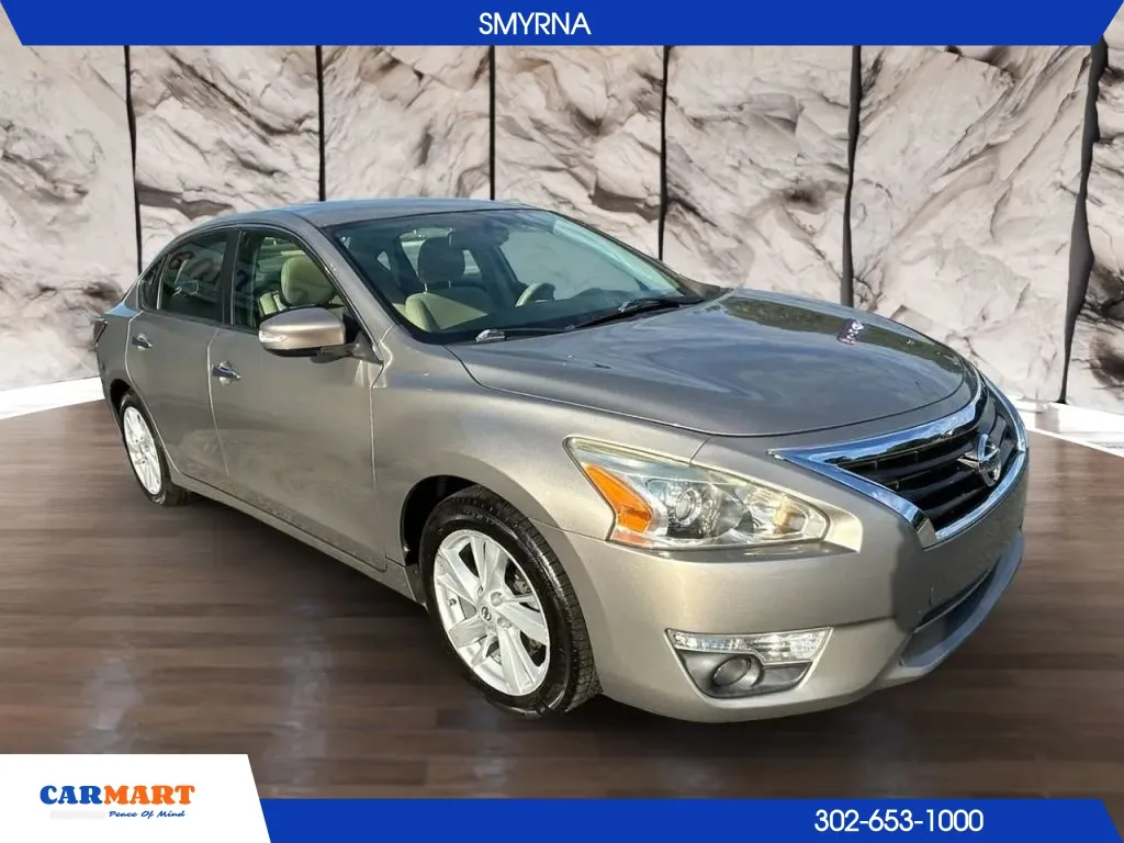 Nissan Altima photo 11