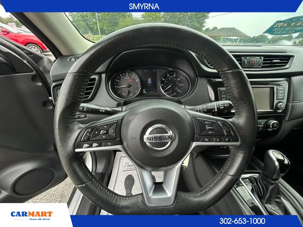 Nissan Rogue photo 14