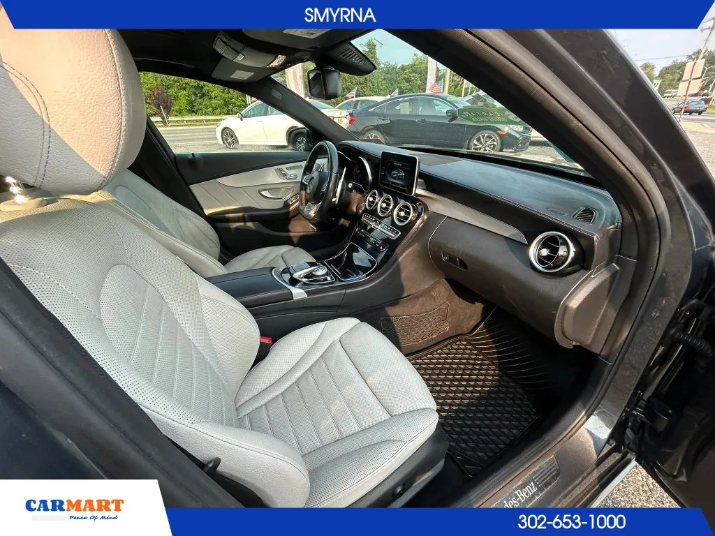 Mercedes-Benz C-Class photo 12