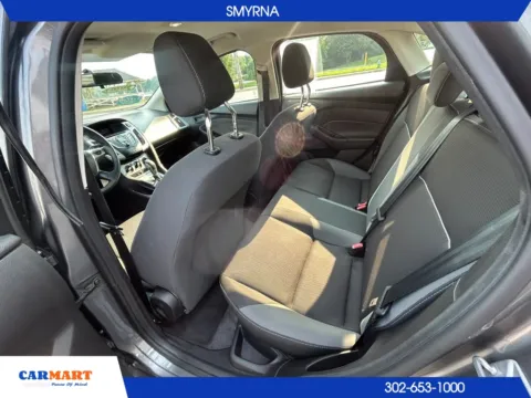 More photos of 2012 Ford Focus SE Sedan 4D at CARMART - Smyrna, DE