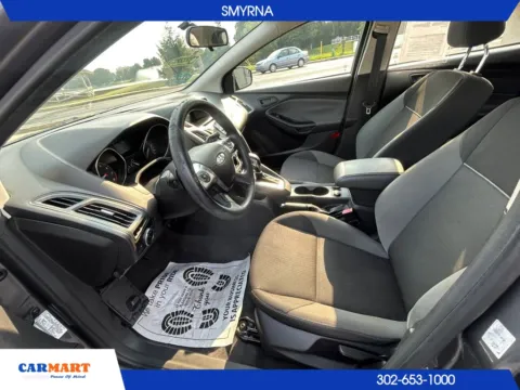 More photos of 2012 Ford Focus SE Sedan 4D at CARMART - Smyrna, DE