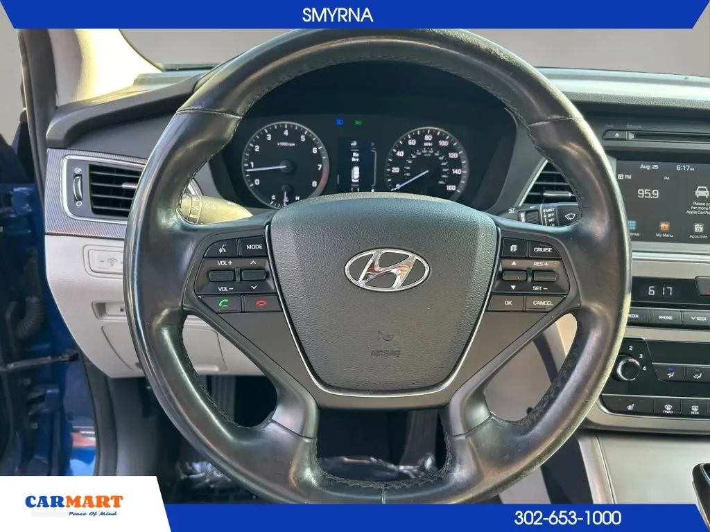 Hyundai Sonata photo 18