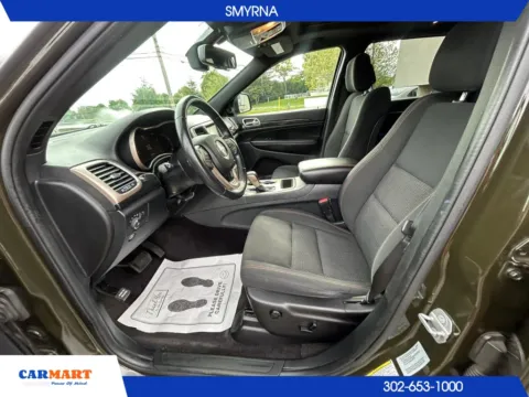 More photos of 2016 Jeep Grand Cherokee 75th Anniversary Edition Sport Utility 4D at CARMART - Smyrna, DE