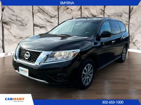 Black 2013 Nissan Pathfinder S Sport Utility 4D for sale in Smyrna, DE