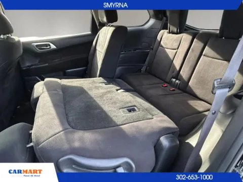 More photos of 2013 Nissan Pathfinder S Sport Utility 4D at CARMART - Smyrna, DE