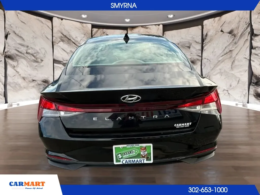 Hyundai Elantra photo 7