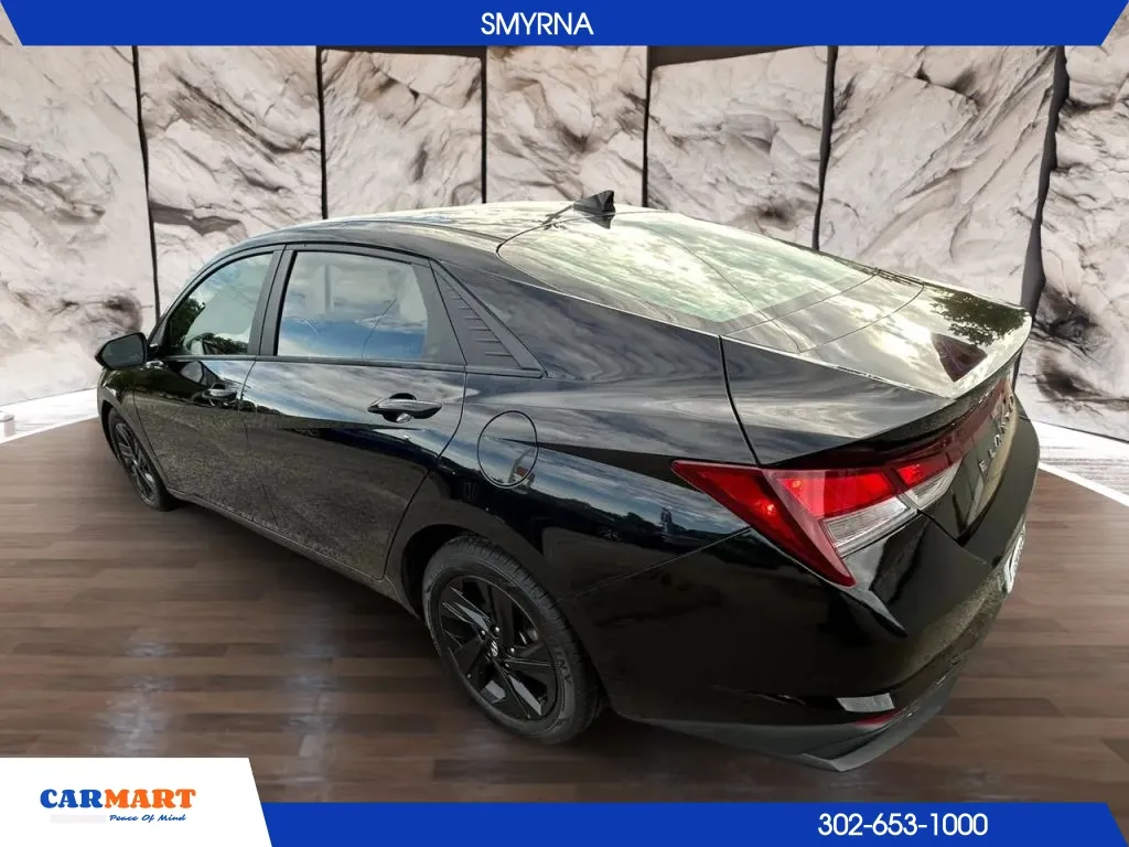 Hyundai Elantra photo 6