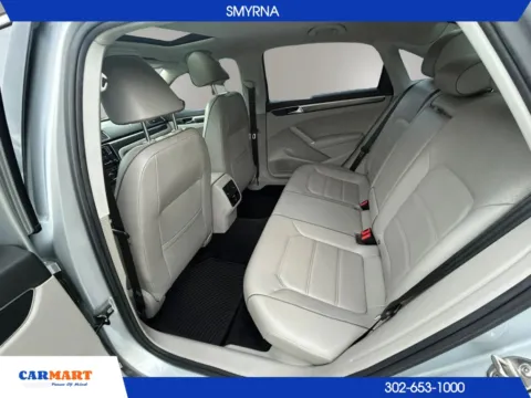 More photos of 2018 Volkswagen Passat 2.0T SE Sedan 4D at CARMART - Smyrna, DE