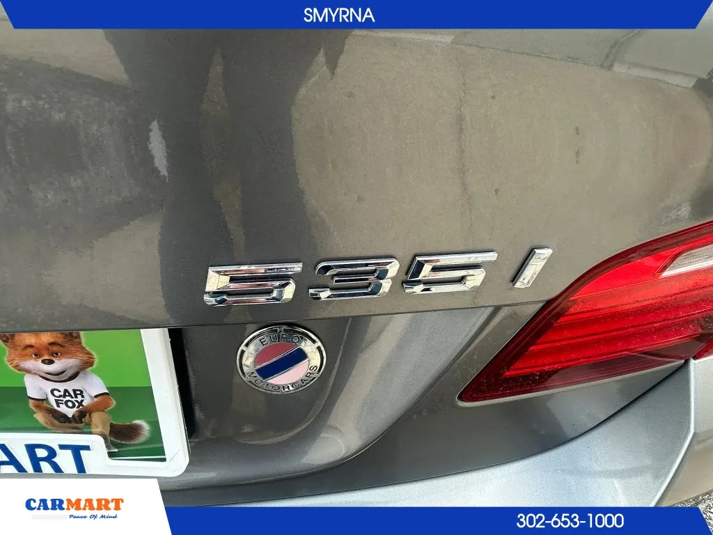 BMW 5 Series photo 8