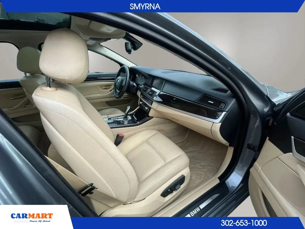 BMW 5 Series photo 12