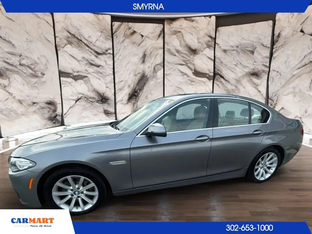 BMW 5 Series photo 3