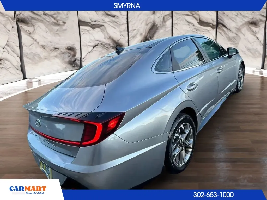 Hyundai Sonata photo 8