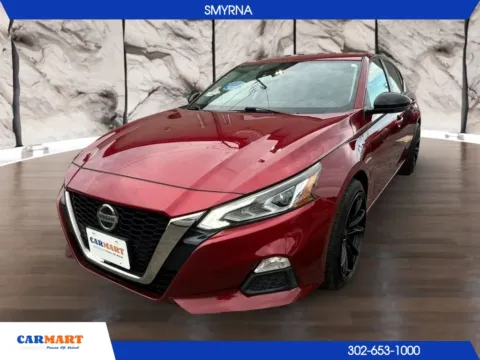 Photos of 2019 Nissan Altima 2.5 SR Sedan 4D for sale in Smyrna, DE at CARMART - Smyrna