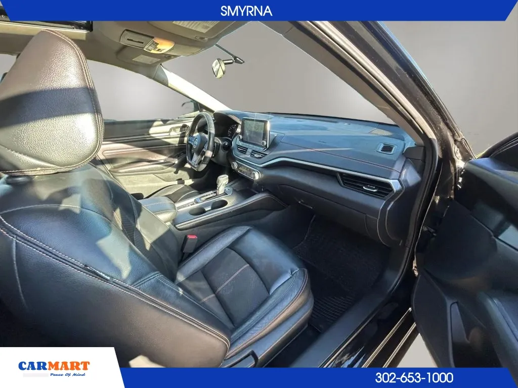 Nissan Altima photo 12