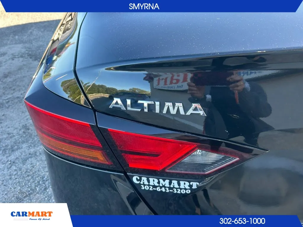 Nissan Altima photo 8
