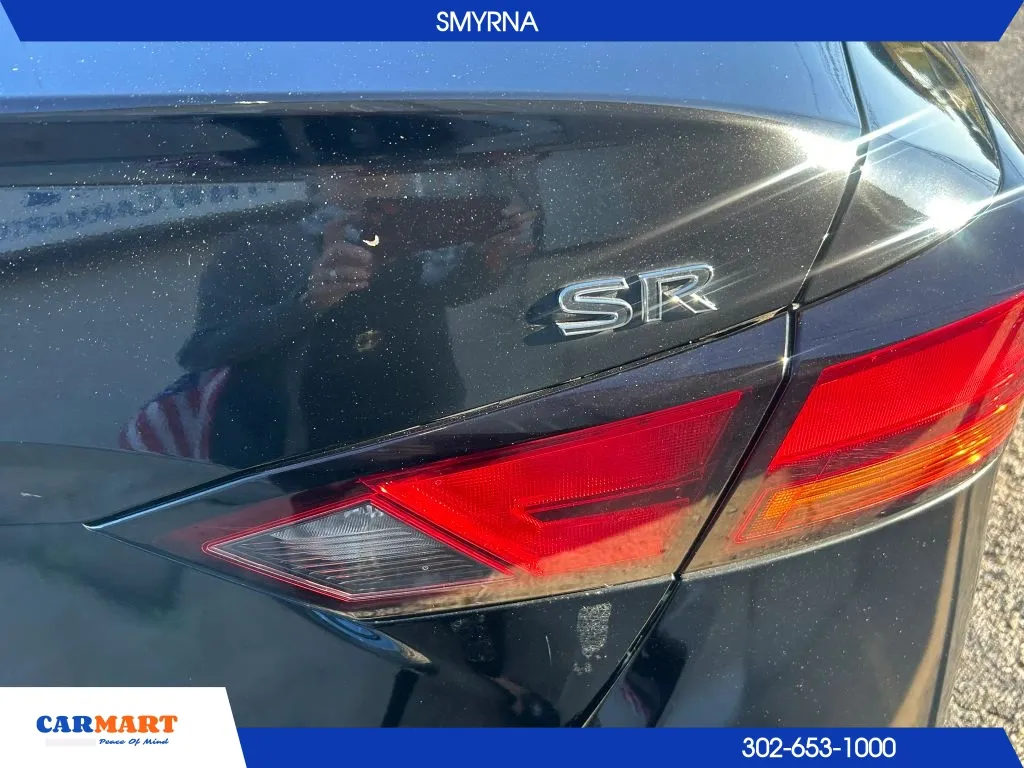 Nissan Altima photo 9