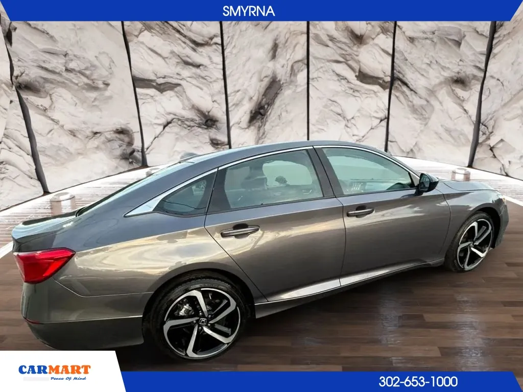 Honda Accord photo 10