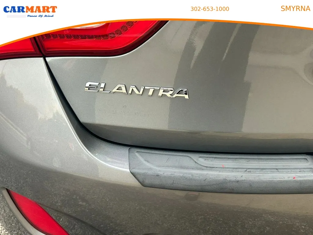 Hyundai Elantra GT photo 8