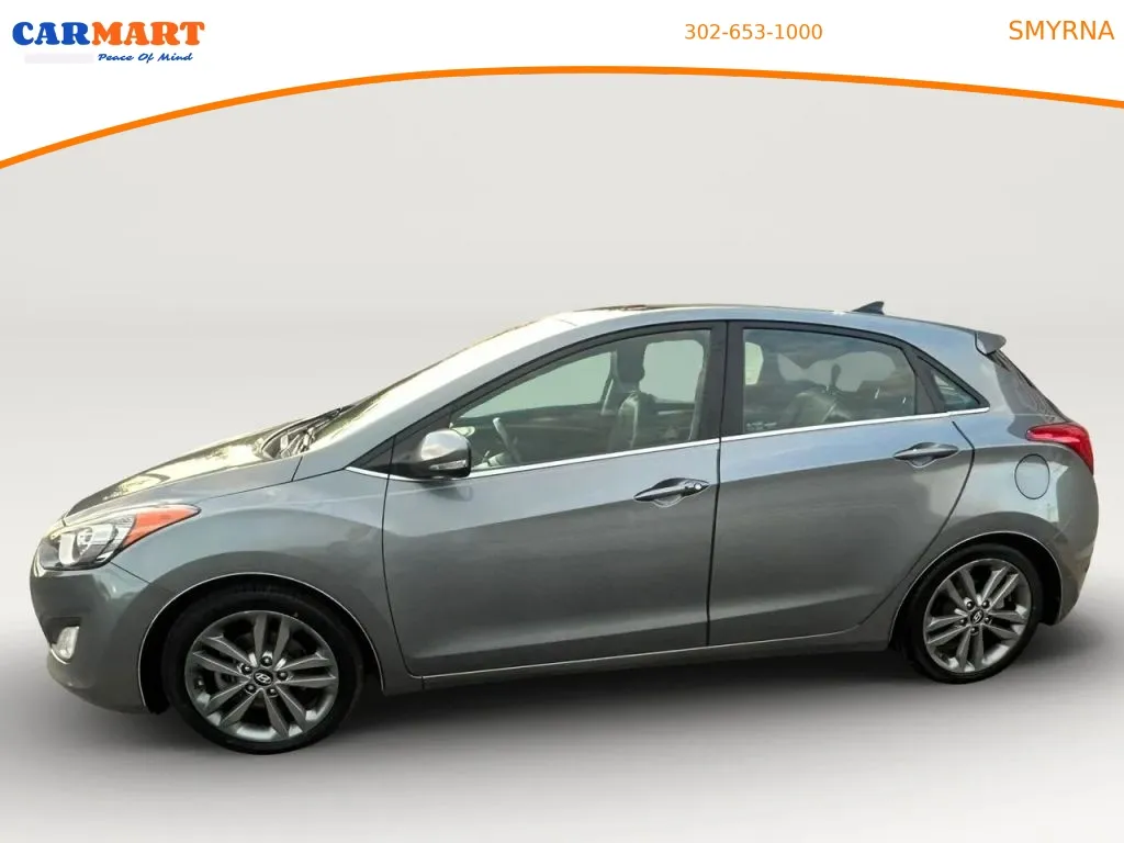 Hyundai Elantra GT photo 3