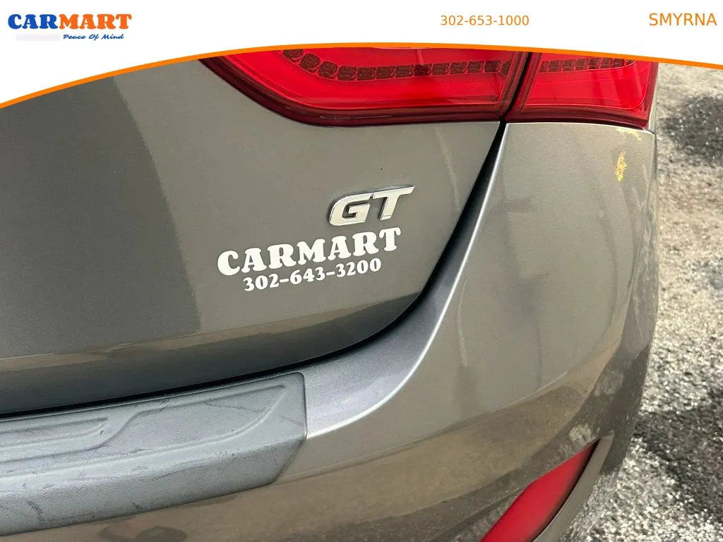 Hyundai Elantra GT photo 9