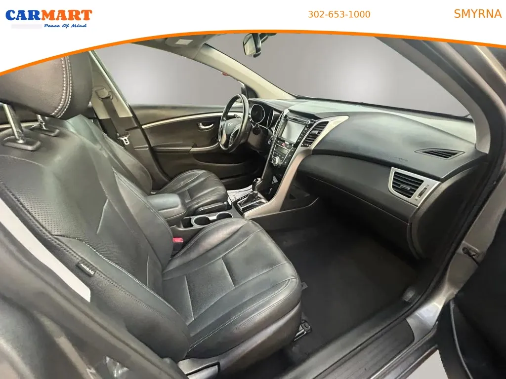 Hyundai Elantra GT photo 12