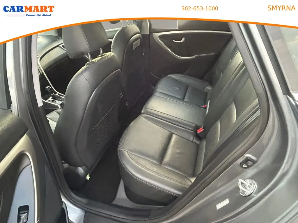 Hyundai Elantra GT photo 5