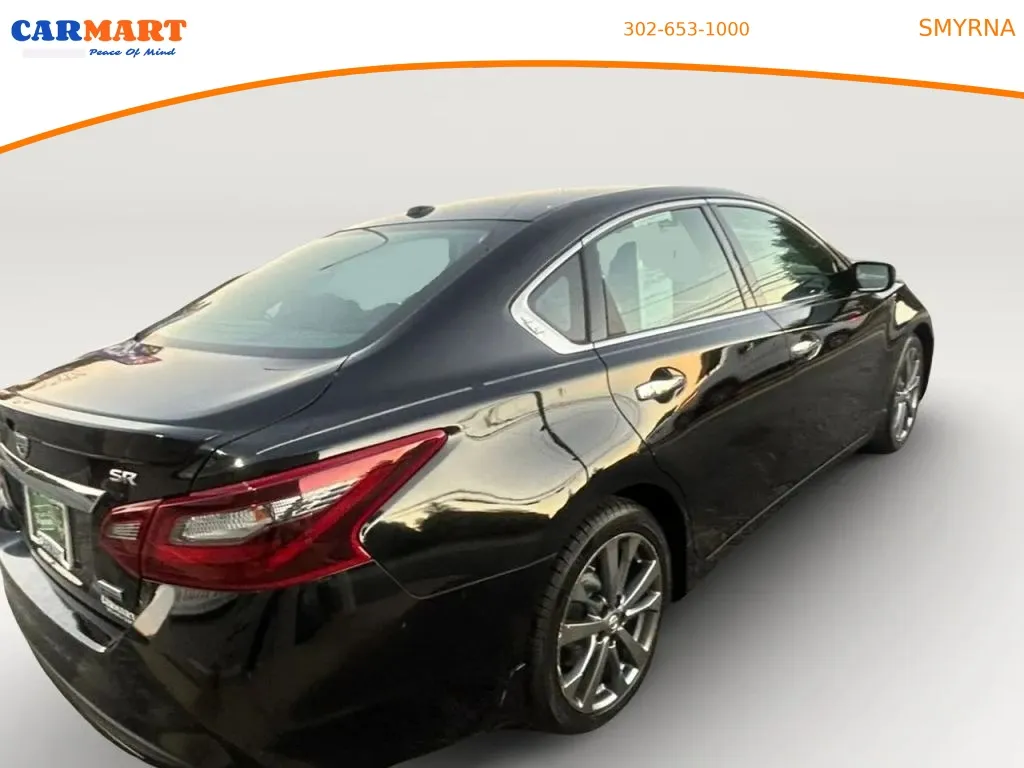 Nissan Altima photo 10