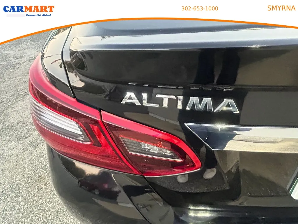 Nissan Altima photo 8